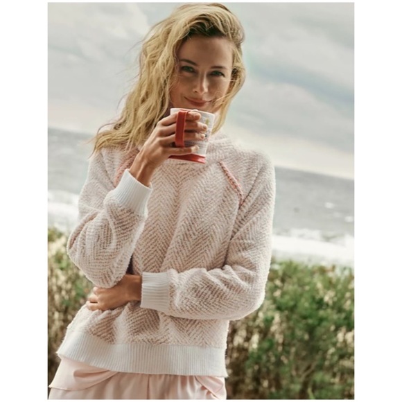 Anthropologie Sweaters - NWT Anthropologie Textured Chevron Pullover Top L